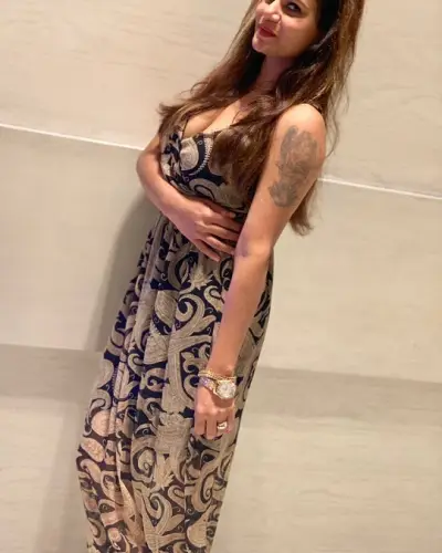 Ladpura Escort